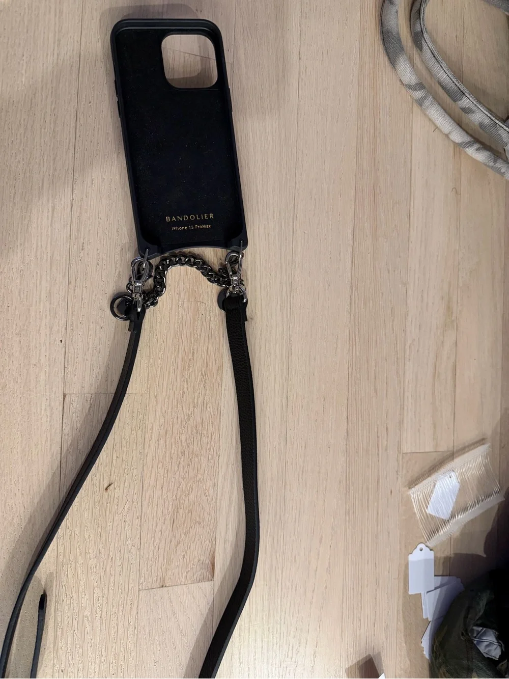 Bandolier iphone 15promax